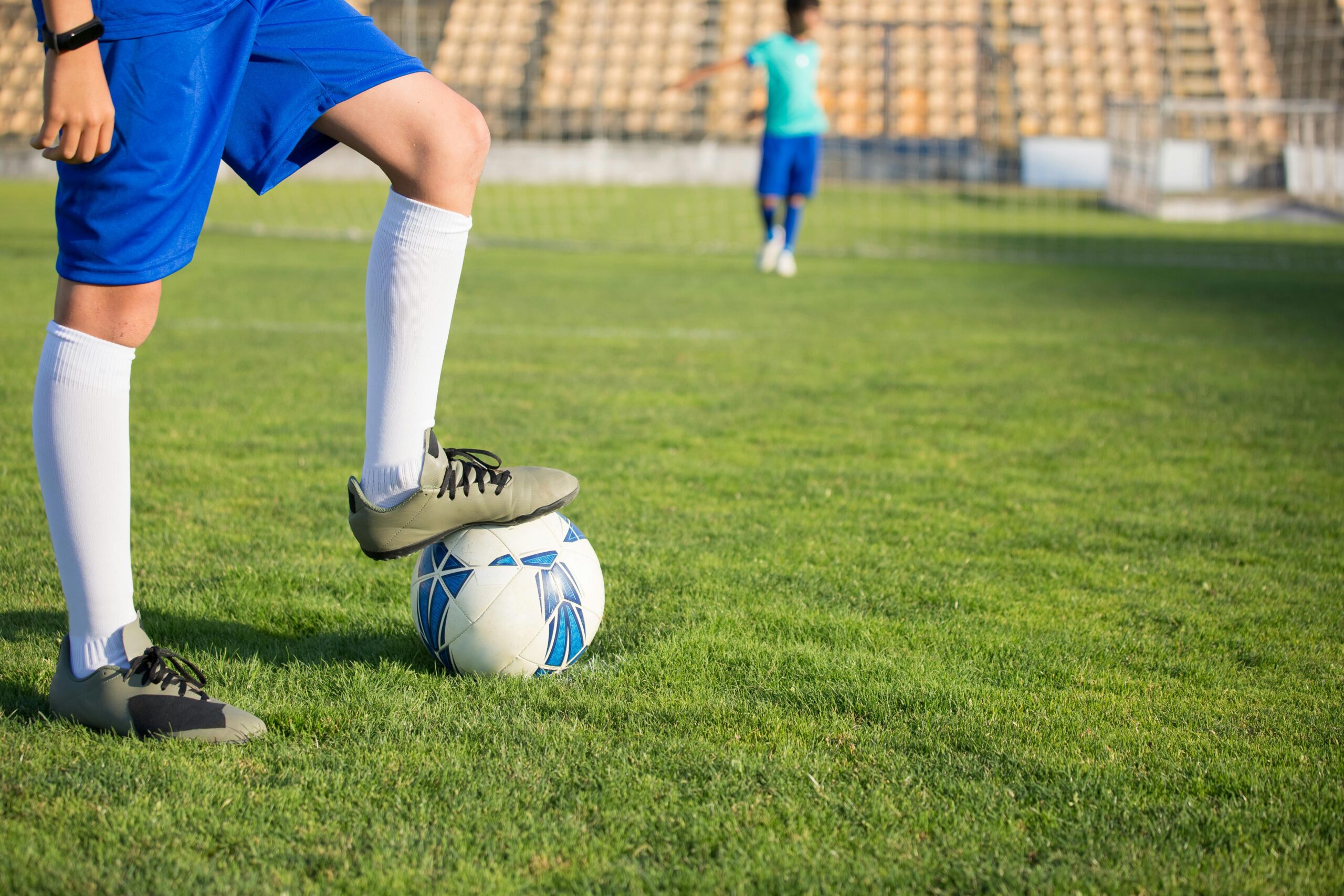 Long Sports Socks : Safe , Athletic  & necessary !